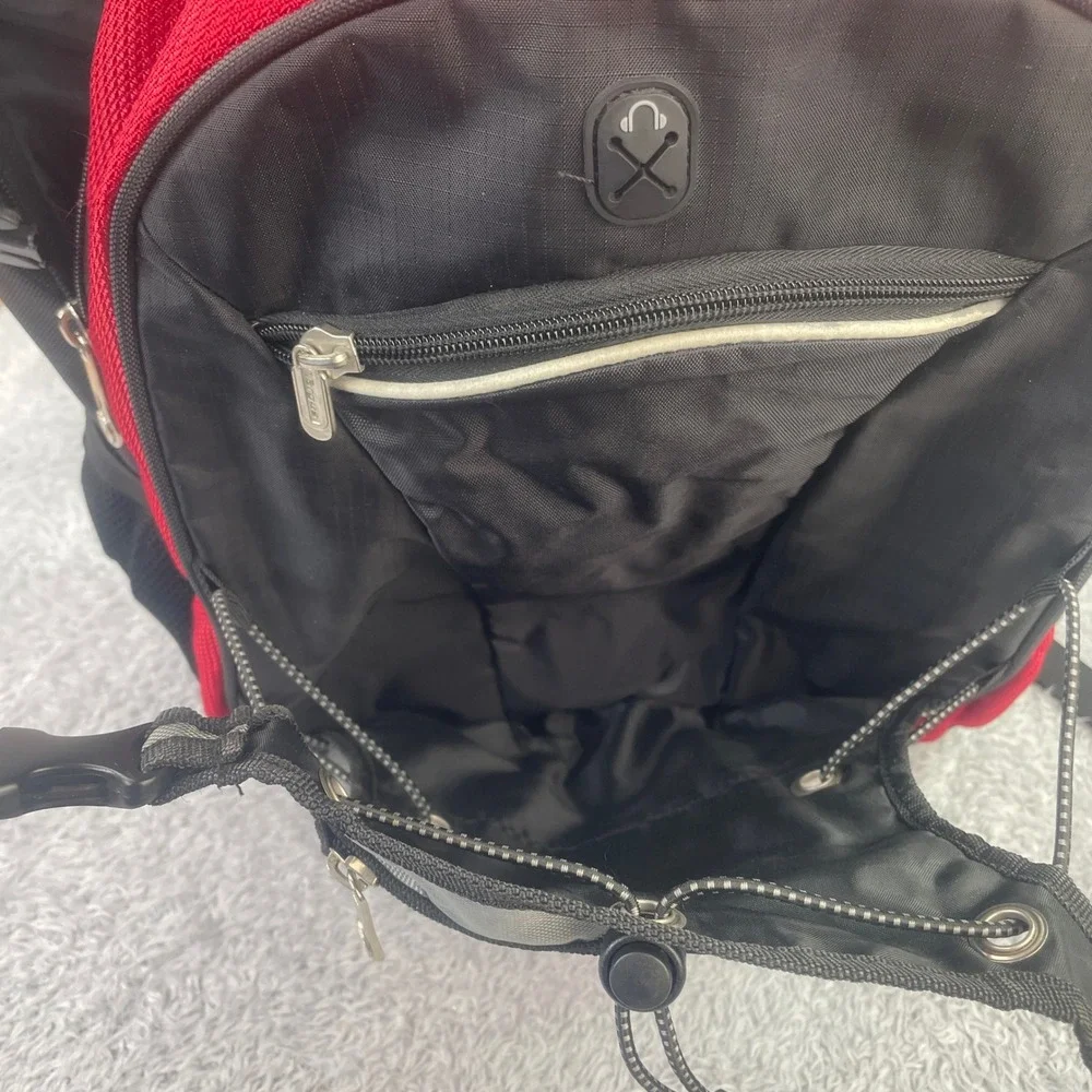 Targus League Laptop Backpack Unisex OS Red Black Gray 15.4 Inch Padded Tech Bag